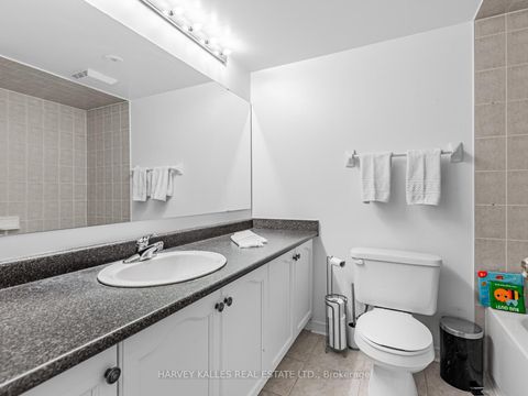 Photo 17 at 983 Roselawn Avenue, Belgravia, Toronto