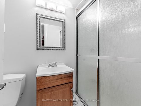 Photo 28 at 983 Roselawn Avenue, Belgravia, Toronto