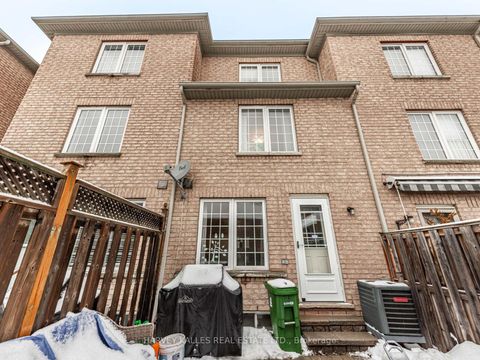 Photo 29 at 983 Roselawn Avenue, Belgravia, Toronto