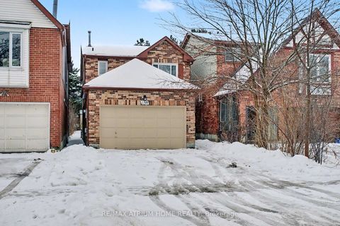 Photo 1 at 139 Esther Crescent, Yorkhill, Vaughan