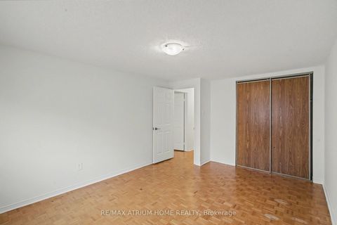 Photo 19 at 139 Esther Crescent, Yorkhill, Vaughan