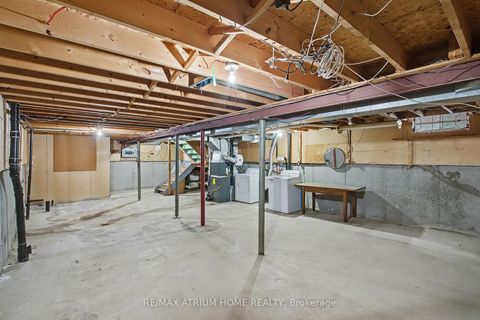 Photo 21 at 139 Esther Crescent, Yorkhill, Vaughan