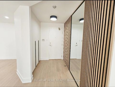 Photo 1 at 512 - 7460 Bathurst Street, Brownridge, Vaughan