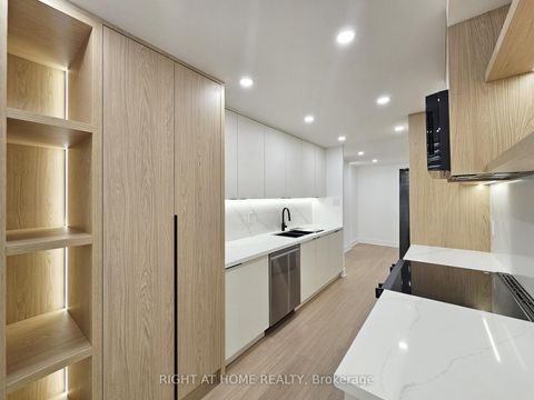 Photo 8 at 512 - 7460 Bathurst Street, Brownridge, Vaughan