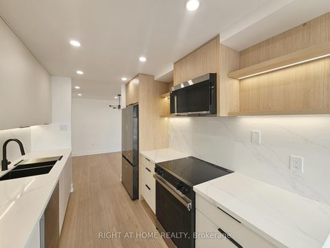 Photo 9 at 512 - 7460 Bathurst Street, Brownridge, Vaughan