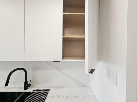 Photo 10 at 512 - 7460 Bathurst Street, Brownridge, Vaughan