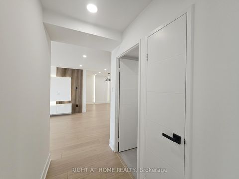 Photo 13 at 512 - 7460 Bathurst Street, Brownridge, Vaughan