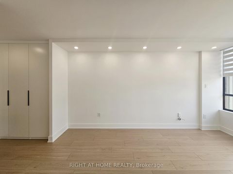 Photo 15 at 512 - 7460 Bathurst Street, Brownridge, Vaughan