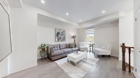 Photo 3 at 80 Puisaya Drive, Rural Richmond Hill, Richmond Hill