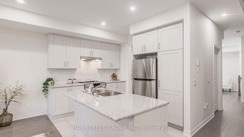 Photo 8 at 80 Puisaya Drive, Rural Richmond Hill, Richmond Hill