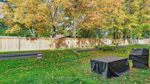 Photo 31 at 80 Puisaya Drive, Rural Richmond Hill, Richmond Hill