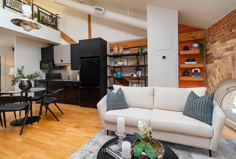 Photo 10 at 409 - 81A Front Street E, Waterfront Communities C8, Toronto