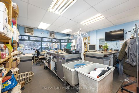 Photo 3 at 463 Bloor Street W, University, Toronto