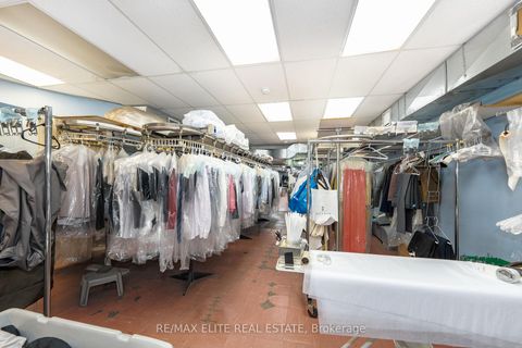 Photo 4 at 463 Bloor Street W, University, Toronto