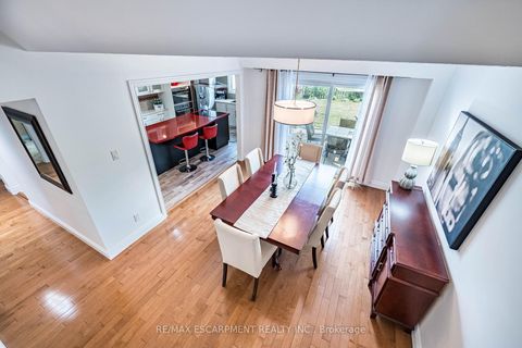 Photo 4 at 16 Ackrow Court, West Deane, Toronto