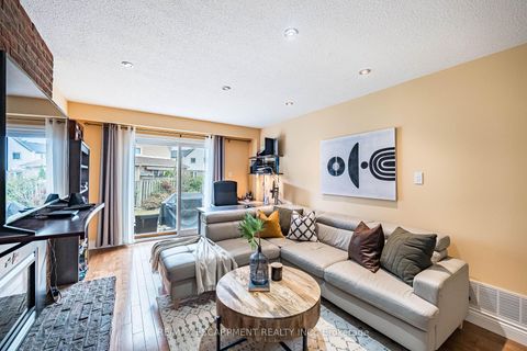 Photo 8 at 16 Ackrow Court, West Deane, Toronto