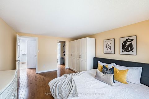 Photo 12 at 16 Ackrow Court, West Deane, Toronto