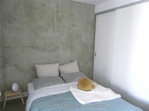 Photo 7 at 909 - 39 Brant Street, Waterfront Communities C1, Toronto