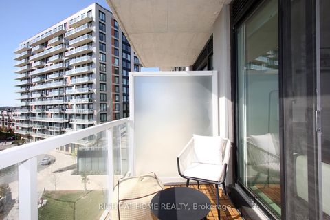 Photo 23 at 513 - 6 David Eyer Road, Rural Richmond Hill, Richmond Hill