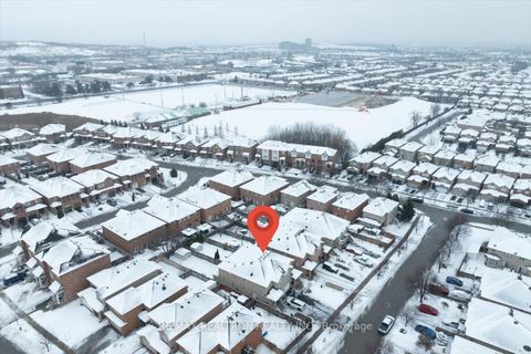 Photo 2 at 23 D'amato Crescent, Maple, Vaughan