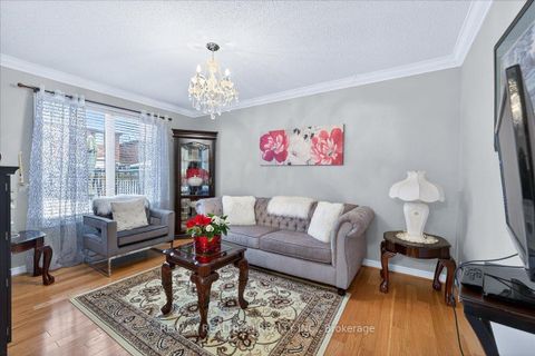 Photo 15 at 23 D'amato Crescent, Maple, Vaughan