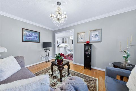 Photo 17 at 23 D'amato Crescent, Maple, Vaughan