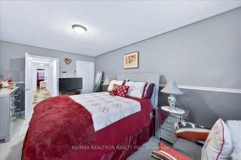Photo 23 at 23 D'amato Crescent, Maple, Vaughan