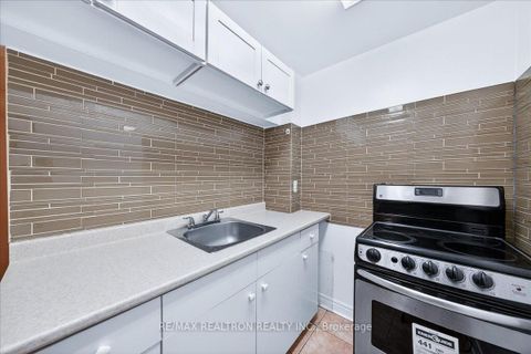 Photo 33 at 23 D'amato Crescent, Maple, Vaughan