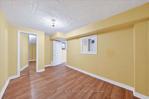 Photo 44 at 23 D'amato Crescent, Maple, Vaughan