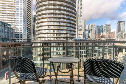 Photo 13 at 819 - 600 Queens Quay W, Waterfront Communities C1, Toronto