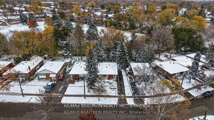 Photo 26 at 69 Mossbank Drive, Woburn, Toronto