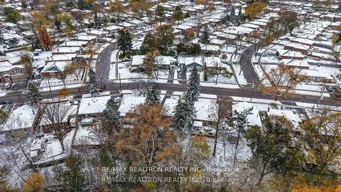 Photo 28 at 69 Mossbank Drive, Woburn, Toronto