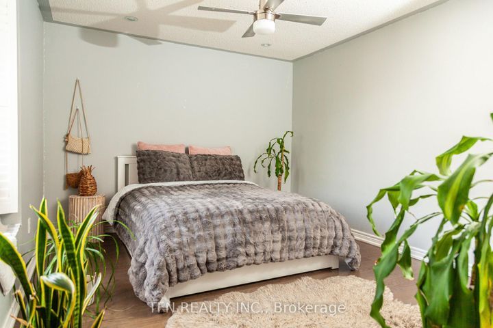 Photo 24 at 5 Belwood Boulevard, Patterson, Vaughan