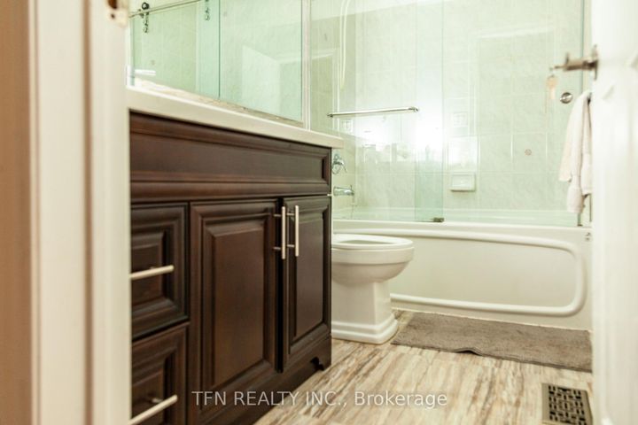 Photo 28 at 5 Belwood Boulevard, Patterson, Vaughan
