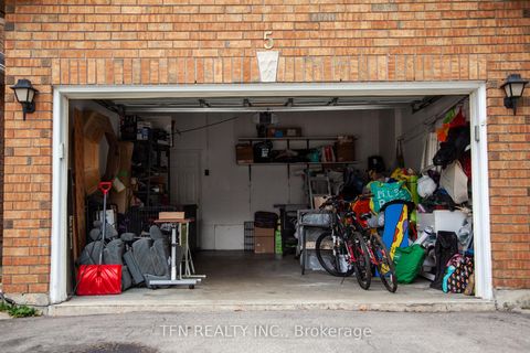 Photo 14 at 5 Belwood Boulevard, Patterson, Vaughan