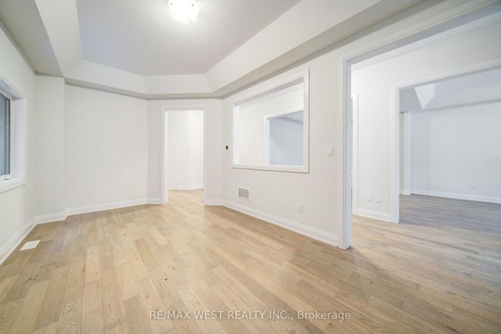 Photo 6 at 3 Speciosa Street, Oak Ridges, Richmond Hill