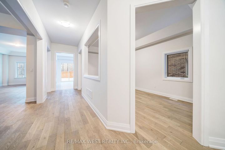 Photo 7 at 3 Speciosa Street, Oak Ridges, Richmond Hill