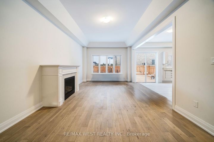 Photo 9 at 3 Speciosa Street, Oak Ridges, Richmond Hill