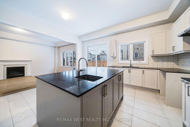 Photo 14 at 3 Speciosa Street, Oak Ridges, Richmond Hill