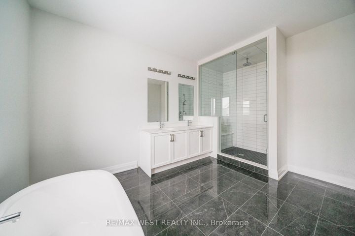 Photo 27 at 3 Speciosa Street, Oak Ridges, Richmond Hill