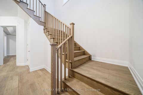 Photo 4 at 3 Speciosa Street, Oak Ridges, Richmond Hill