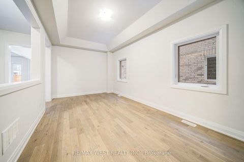 Photo 5 at 3 Speciosa Street, Oak Ridges, Richmond Hill