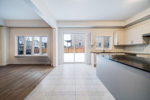 Photo 11 at 3 Speciosa Street, Oak Ridges, Richmond Hill
