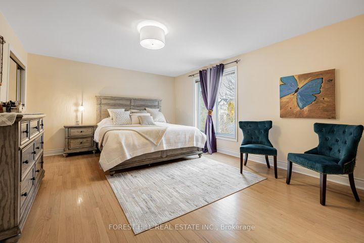 Photo 12 at 162 Goulding Avenue, Newtonbrook West, Toronto