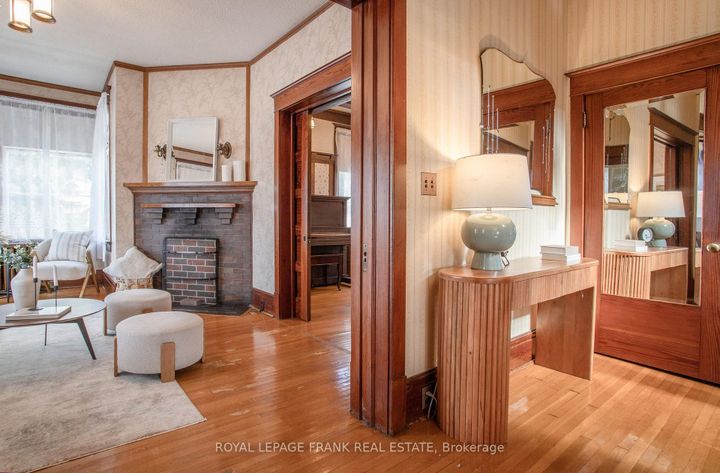 Photo 3 at 33 Fairbanks Street, Central, Oshawa