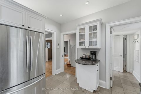 Photo 14 at 202 Dinnick Crescent, Lawrence Park South, Toronto