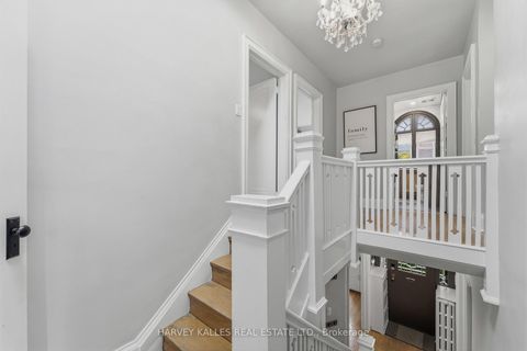Photo 15 at 202 Dinnick Crescent, Lawrence Park South, Toronto
