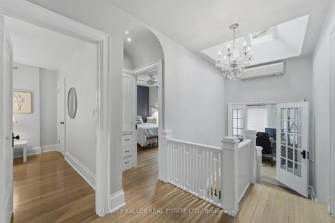 Photo 16 at 202 Dinnick Crescent, Lawrence Park South, Toronto