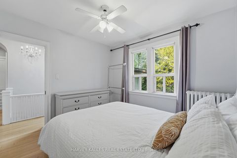 Photo 27 at 202 Dinnick Crescent, Lawrence Park South, Toronto