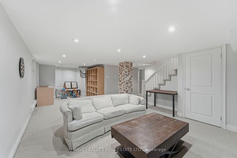 Photo 33 at 202 Dinnick Crescent, Lawrence Park South, Toronto